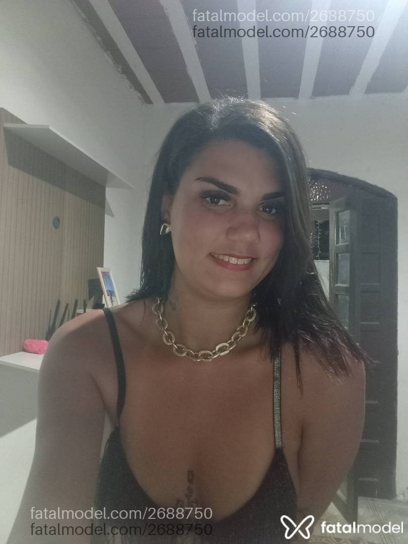 Acompanhante mulher morena (o) de olhos castanhos em São Pedro da Aldeia - Mila