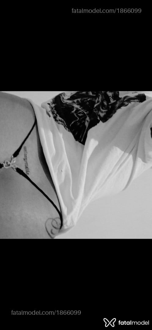 Acompanhante mulher morena (o) de olhos pretos - Inadequada Acompanhante mulher morena (o) de olhos pretos - Inadequada