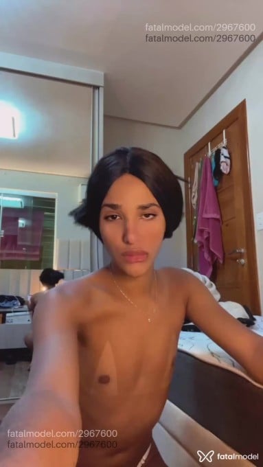 Acompanhante mulher trans morena (o) de olhos pretos em Virtual - Marcela