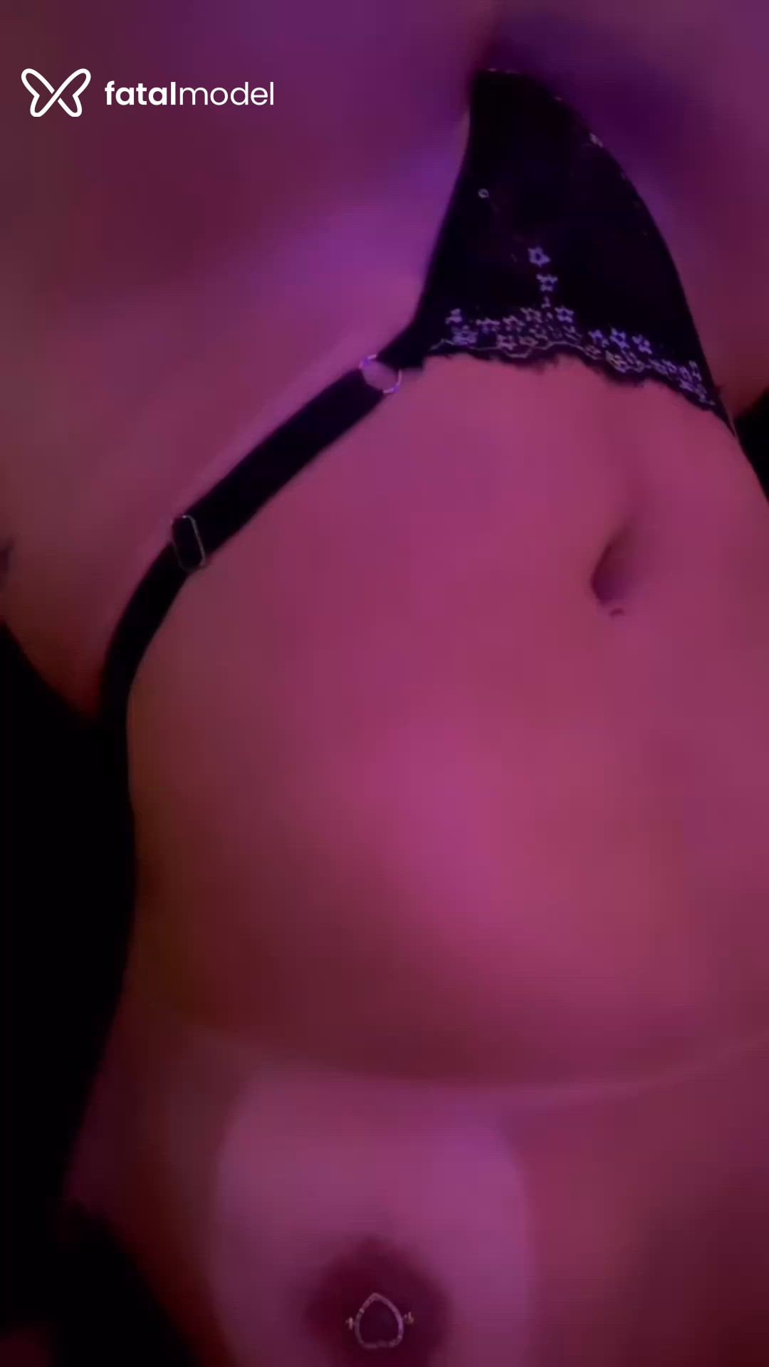Acompanhante mulher morena (o) de olhos castanhos - Mirelly Garcia