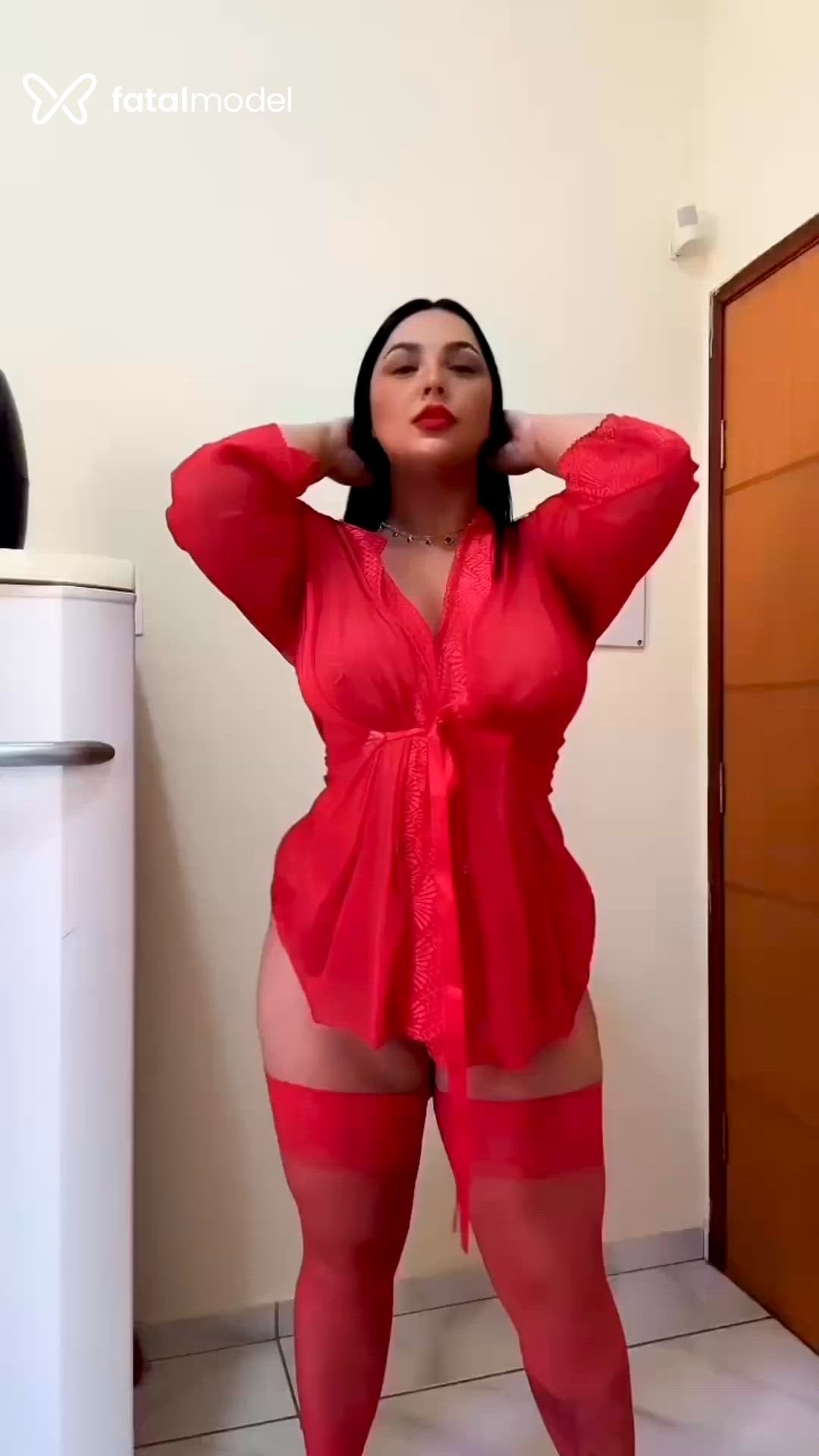 Acompanhante mulher morena (o) de olhos castanhos - Mirelly Garcia