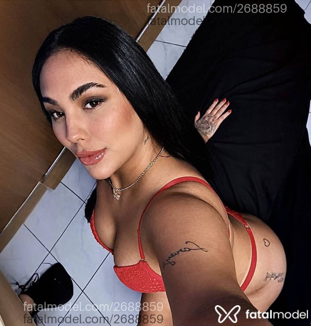 Acompanhante mulher morena (o) de olhos castanhos - Mirelly Garcia