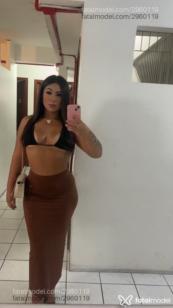 Acompanhante mulher com cabelo castanho de olhos castanhos em Imbituba - Yara