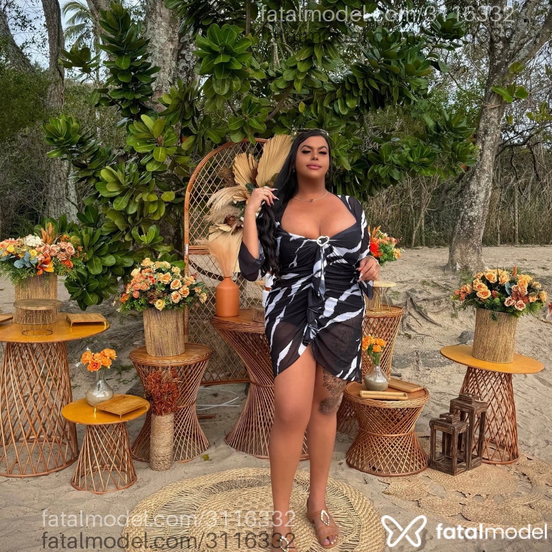 Acompanhante mulher trans morena (o) de olhos castanhos em Ubatuba Acompanhante mulher trans morena (o) de olhos castanhos em Ubatuba - Sophia
