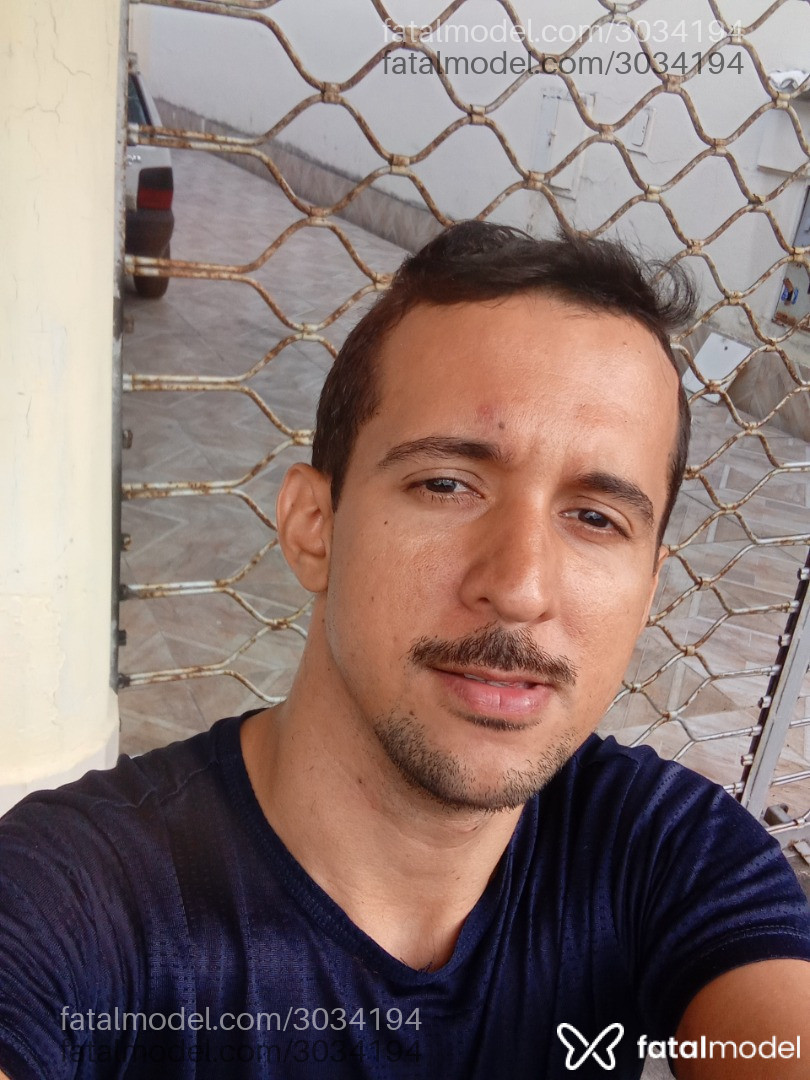 Acompanhante homem morena (o) de olhos castanhos em Fortaleza - Roberto