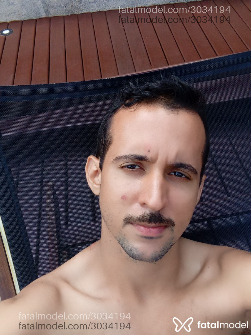 Acompanhante homem morena (o) de olhos castanhos em Fortaleza - Roberto