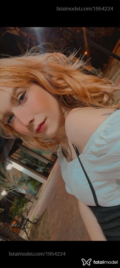 Acompanhante mulher trans ruiva (o) de olhos castanhos em São José do Rio Preto - Angel