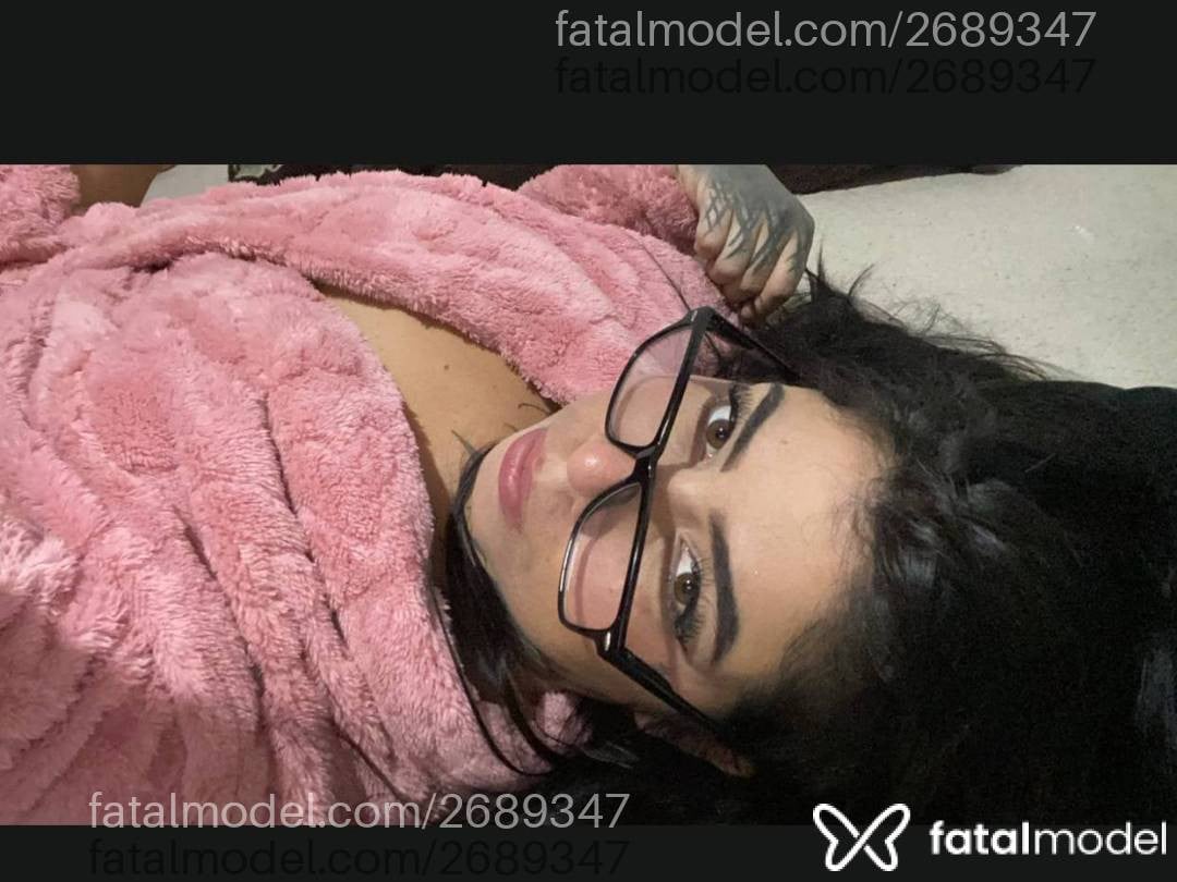 Acompanhante mulher morena (o) de olhos castanhos em Pindamonhangaba - Afrodite