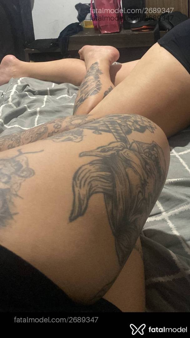 Acompanhante mulher morena (o) de olhos castanhos - Afrodite