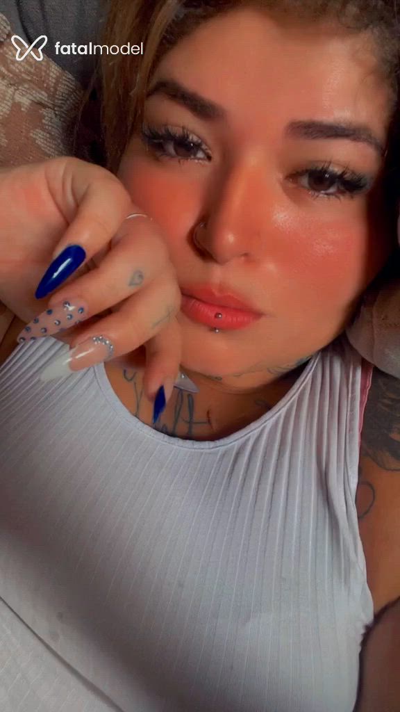 Acompanhante mulher loira (o) de olhos mel - Julyaaa