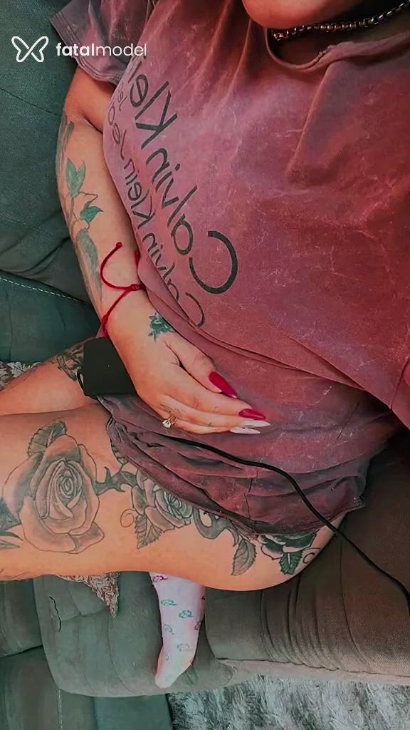 Acompanhante mulher loira (o) de olhos mel - Julyaaa