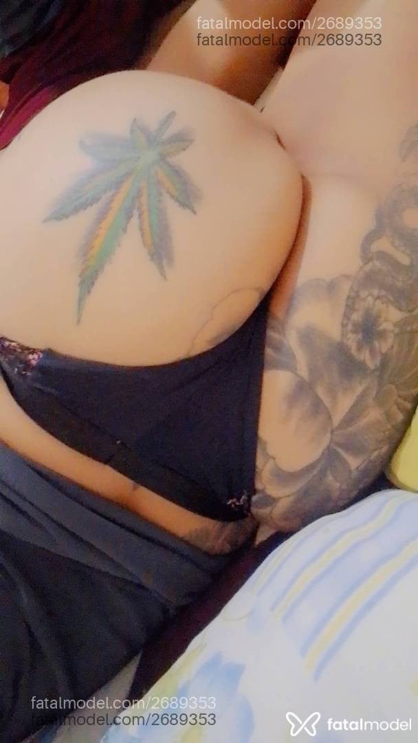 Acompanhante mulher loira (o) de olhos mel - Julyaaa