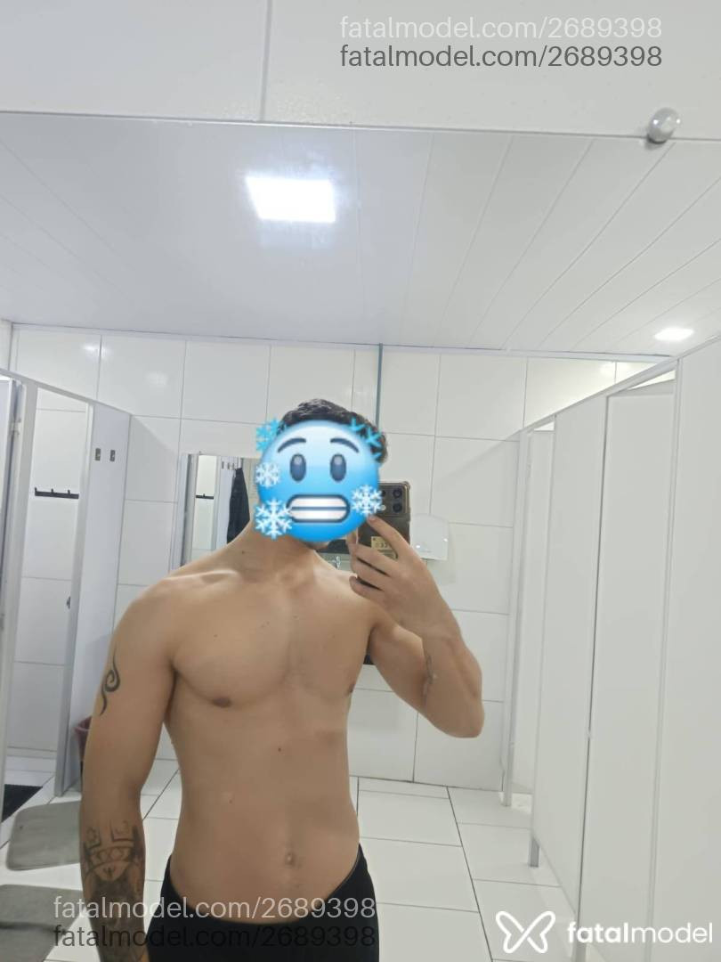 Acompanhante homem morena (o) de olhos castanhos em Pelotas - Lorenzo