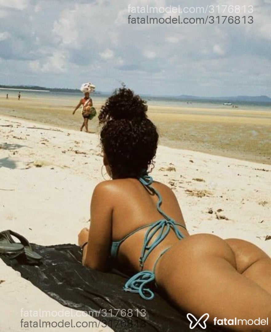 Acompanhante mulher morena (o) de olhos castanhos - Julianaa Acompanhante mulher morena (o) de olhos castanhos - Julianaa