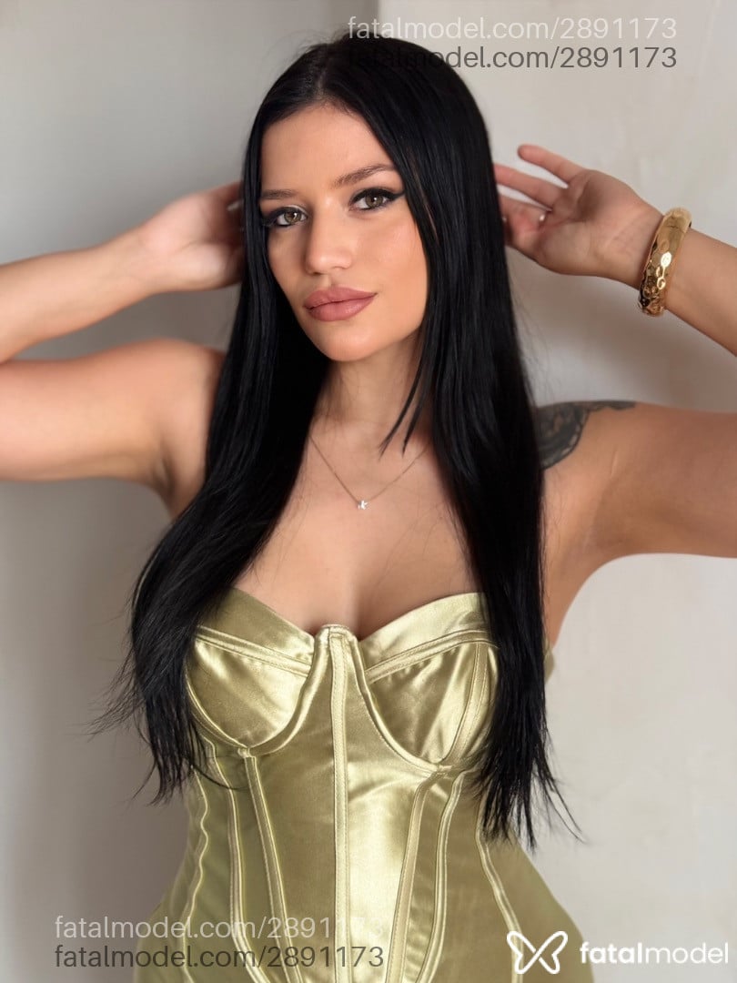 Acompanhante mulher morena (o) de olhos verdes em Cuiabá Acompanhante mulher morena (o) de olhos verdes em Cuiabá - Yara