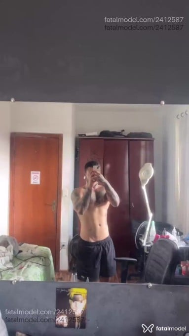 Acompanhante homem com cabelo castanho de olhos castanhos em Contagem - Ulisses