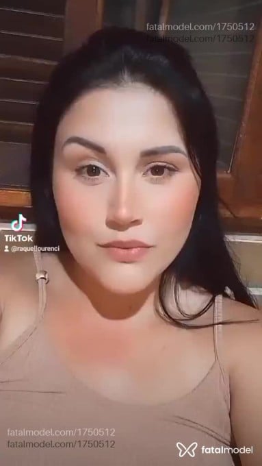 Acompanhante mulher com cabelo castanho de olhos castanhos em Osório - Carol