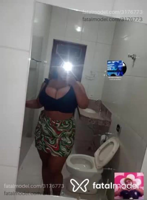 Acompanhante mulher com cabelo castanho de olhos castanhos - Larissa Acompanhante mulher com cabelo castanho de olhos castanhos - Larissa