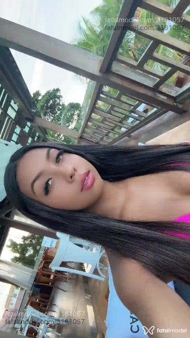 Acompanhante mulher morena (o) de olhos verdes em Felixlândia - Izabela