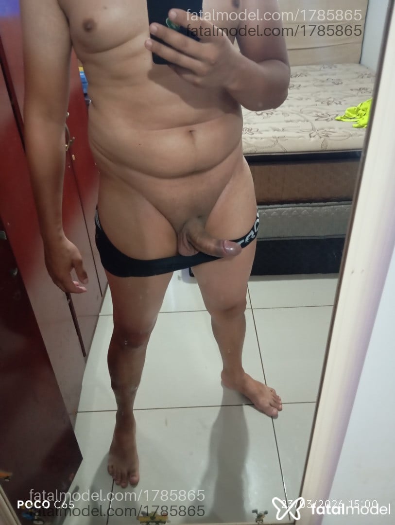 Acompanhante homem com cabelo castanho de olhos castanhos em Cascavel - Ricardo