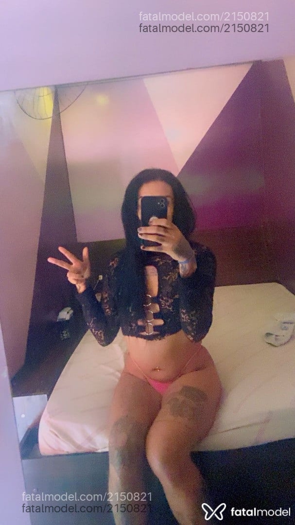 Acompanhante mulher trans morena (o) de olhos pretos - Ellen Piotattu Acompanhante mulher trans morena (o) de olhos pretos - Ellen Piotattu