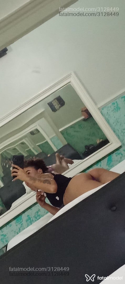 Acompanhante mulher com cabelo castanho de olhos castanhos - Aurora Pernambuco