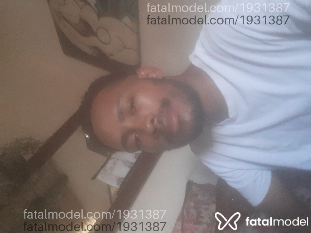 Acompanhante homem com cabelo castanho de olhos castanhos em Itabuna Acompanhante homem com cabelo castanho de olhos castanhos em Itabuna - Jhon William