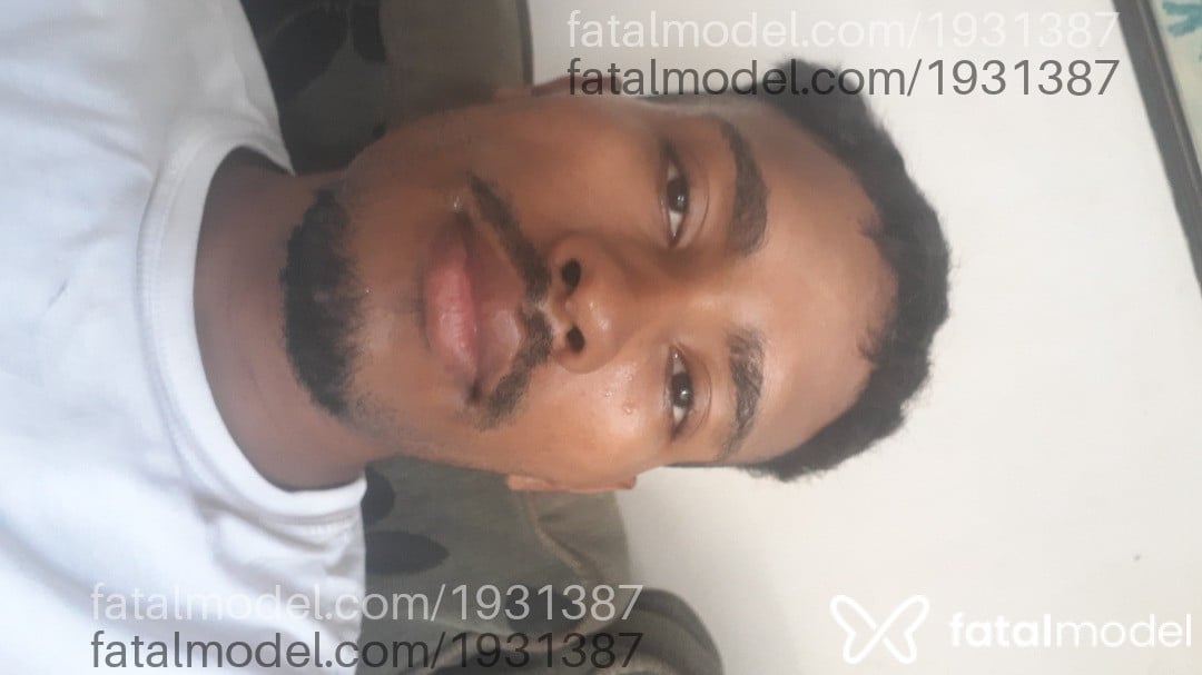 Acompanhante homem com cabelo castanho de olhos castanhos em Itabuna Acompanhante homem com cabelo castanho de olhos castanhos em Itabuna - Jhon William