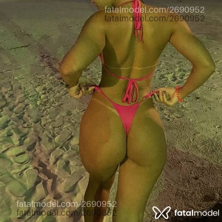 Acompanhante mulher loira (o) de olhos castanhos - Julia Araujo Acompanhante mulher loira (o) de olhos castanhos - Julia Araujo