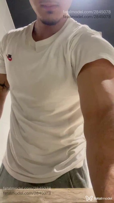Acompanhante homem com cabelo castanho de olhos castanhos em Virtual - Xandi