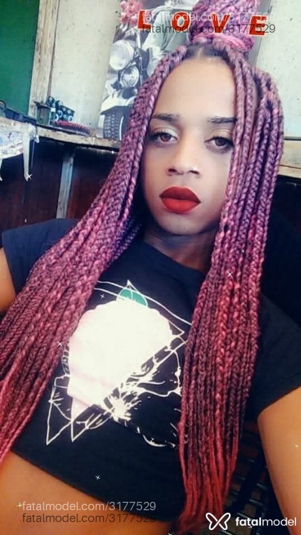 Acompanhante mulher trans morena (o) de olhos castanhos em Rio de Janeiro - Ravenna Ariel