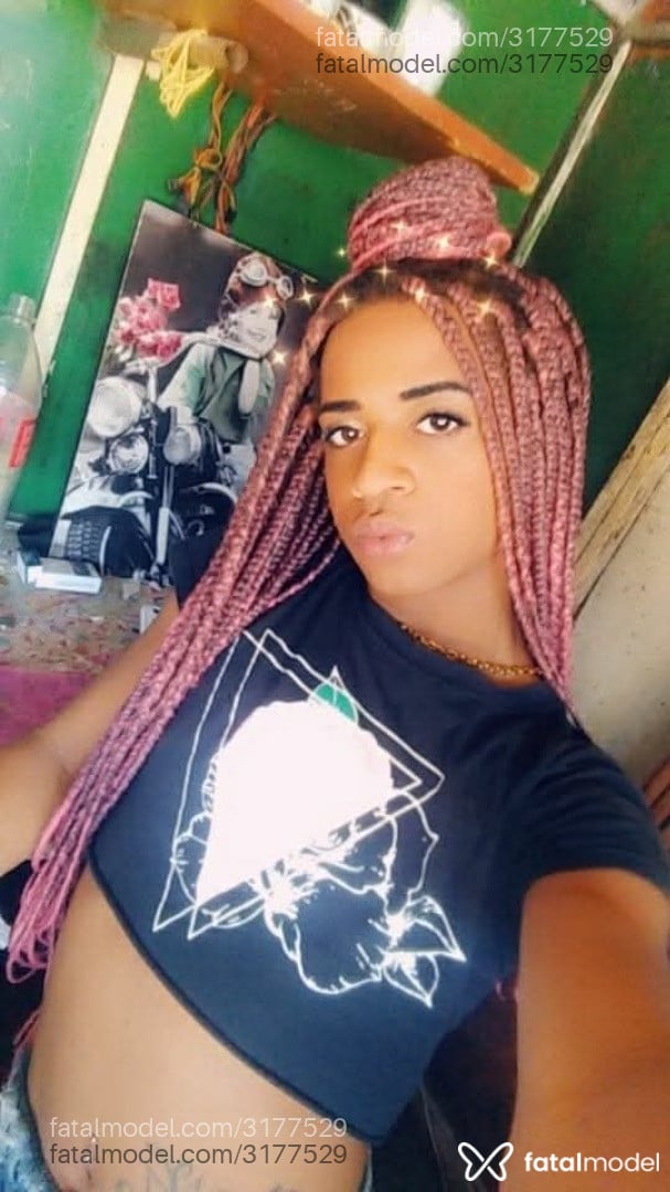 Acompanhante mulher trans morena (o) de olhos castanhos em Rio de Janeiro - Ravenna Ariel