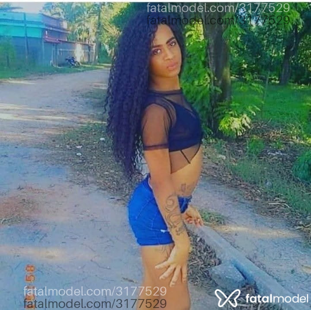 Acompanhante mulher trans morena (o) de olhos castanhos em Rio de Janeiro - Ravenna Ariel