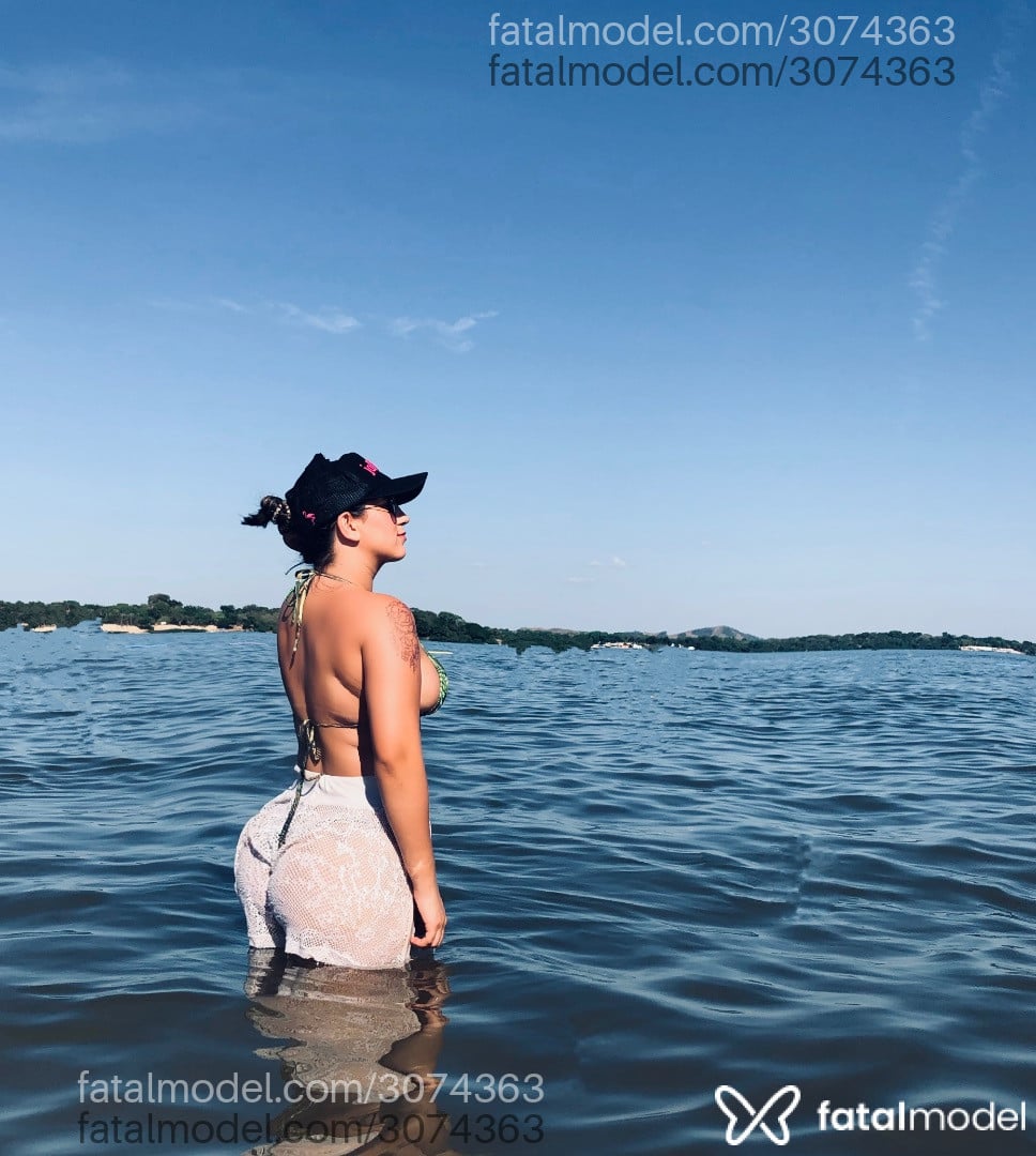 Acompanhante mulher loira (o) de olhos castanhos em Goiânia - Camila Queiroz