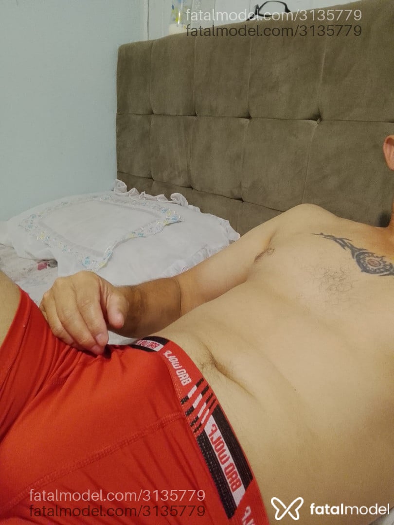 Acompanhante homem com cabelo castanho de olhos azuis em Pato Branco Acompanhante homem com cabelo castanho de olhos azuis em Pato Branco - Ninjah