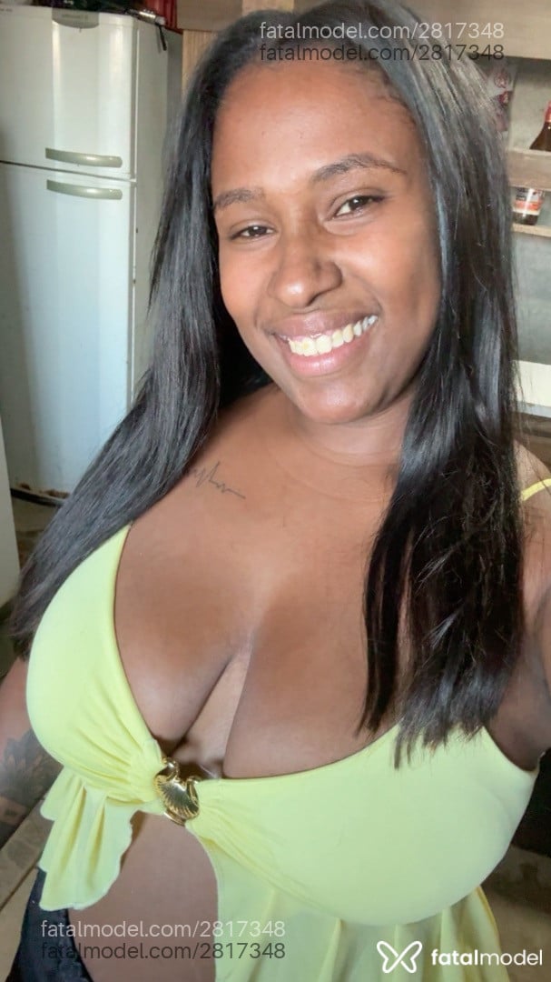 Acompanhante mulher morena (o) de olhos pretos em Uberlândia - Karol