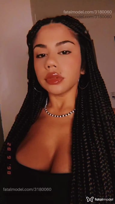 Acompanhante mulher morena (o) de olhos pretos em Virtual - Michele Flor