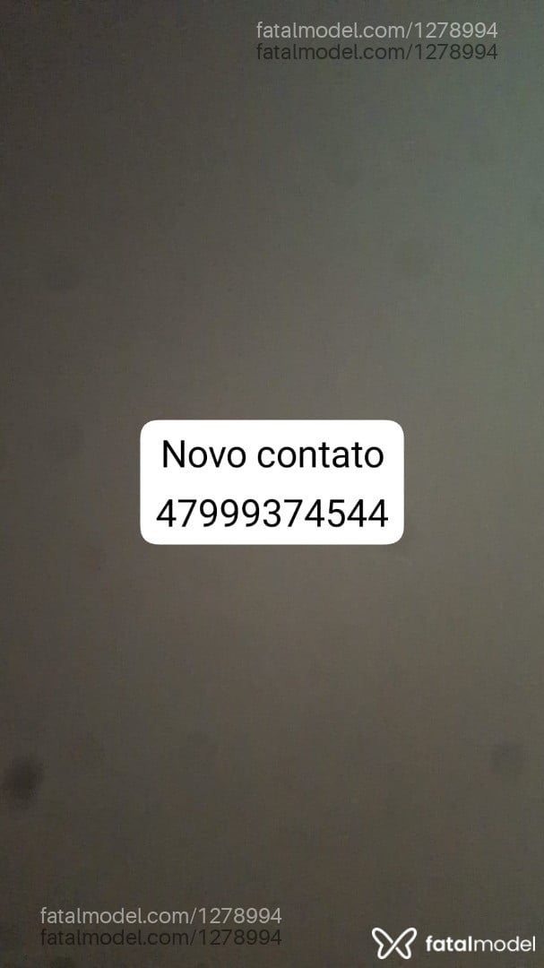 Acompanhante mulher com cabelo colorido de olhos azuis em Criciúma Acompanhante mulher com cabelo colorido de olhos azuis em Criciúma - Suelen