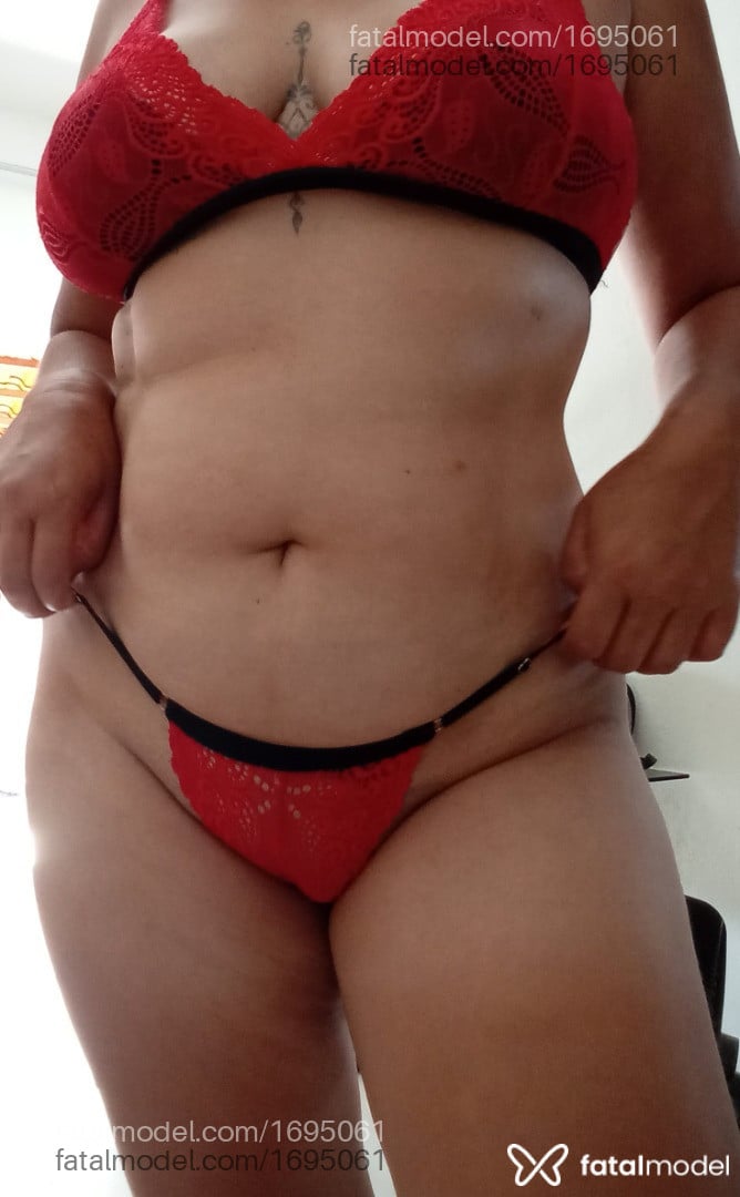 Acompanhante mulher com cabelo castanho de olhos castanhos - Bianca