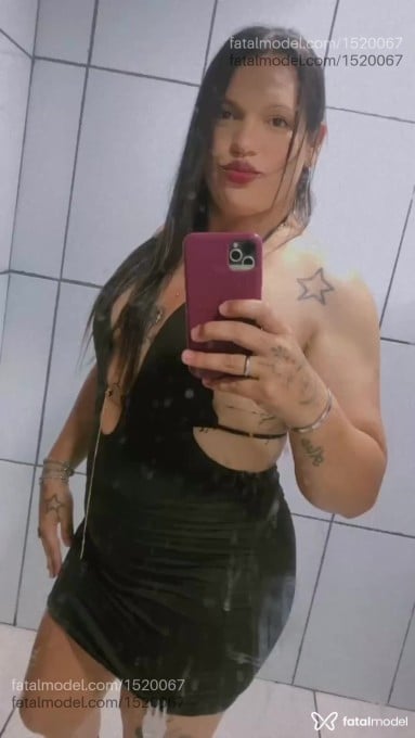 Acompanhante travesti com cabelo castanho de olhos castanhos em Umuarama Acompanhante travesti com cabelo castanho de olhos castanhos em Umuarama - Pérola