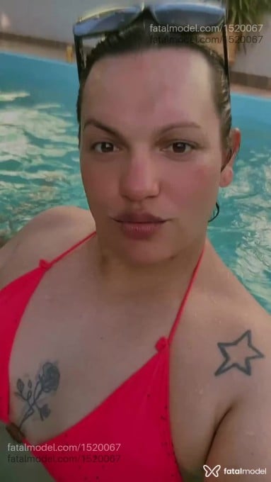 Acompanhante travesti com cabelo castanho de olhos castanhos em Umuarama Acompanhante travesti com cabelo castanho de olhos castanhos em Umuarama - Pérola