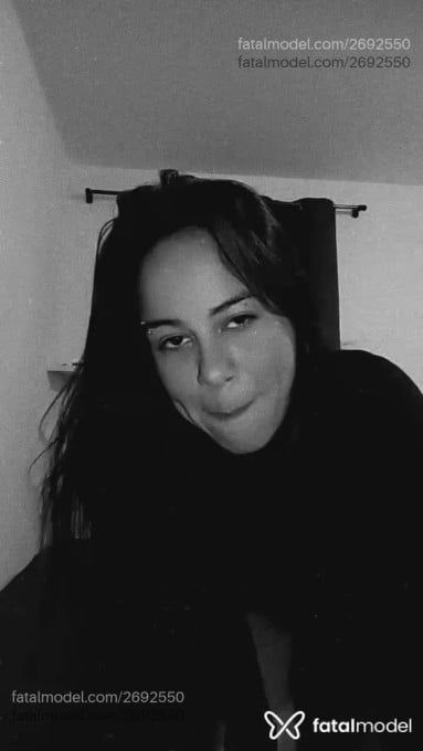 Acompanhante mulher morena (o) de olhos pretos - Bruna Acompanhante mulher morena (o) de olhos pretos - Bruna