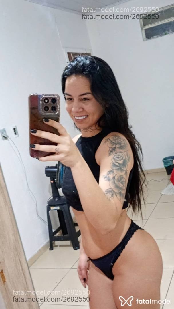 Acompanhante mulher morena (o) de olhos pretos - Bruna Acompanhante mulher morena (o) de olhos pretos - Bruna