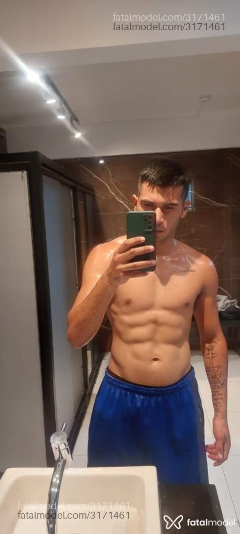 Acompanhante homem morena (o) de olhos pretos em Florianópolis - Vinicius