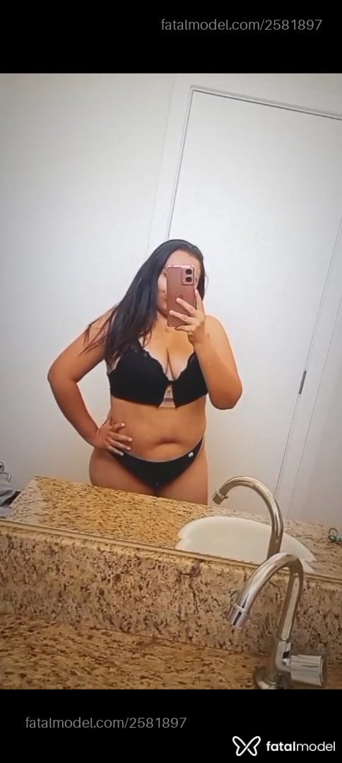 Acompanhante mulher morena (o) de olhos pretos - Kikajob Acompanhante mulher morena (o) de olhos pretos - Kikajob