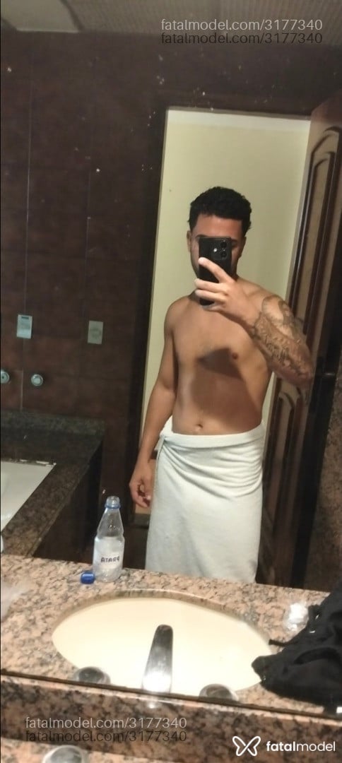 Acompanhante homem morena (o) de olhos castanhos em Rio de Janeiro - Matheus