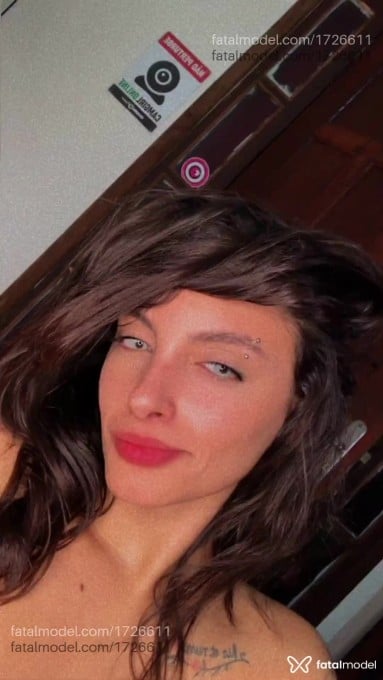 Acompanhante mulher morena (o) de olhos castanhos em Armação dos Búzios - Liquor Lips