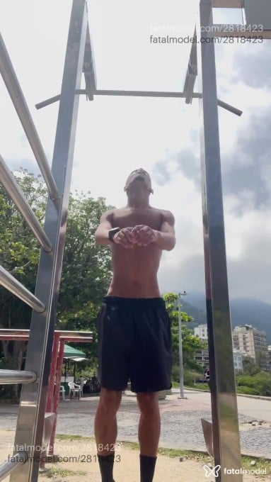 Acompanhante homem morena (o) de olhos mel em Rio de Janeiro - Gentleboy