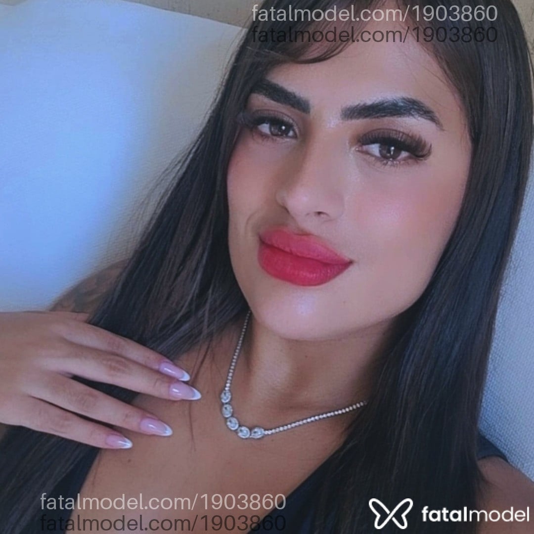 Acompanhante mulher com cabelo castanho de olhos castanhos em Curitiba - Gaby Lopez