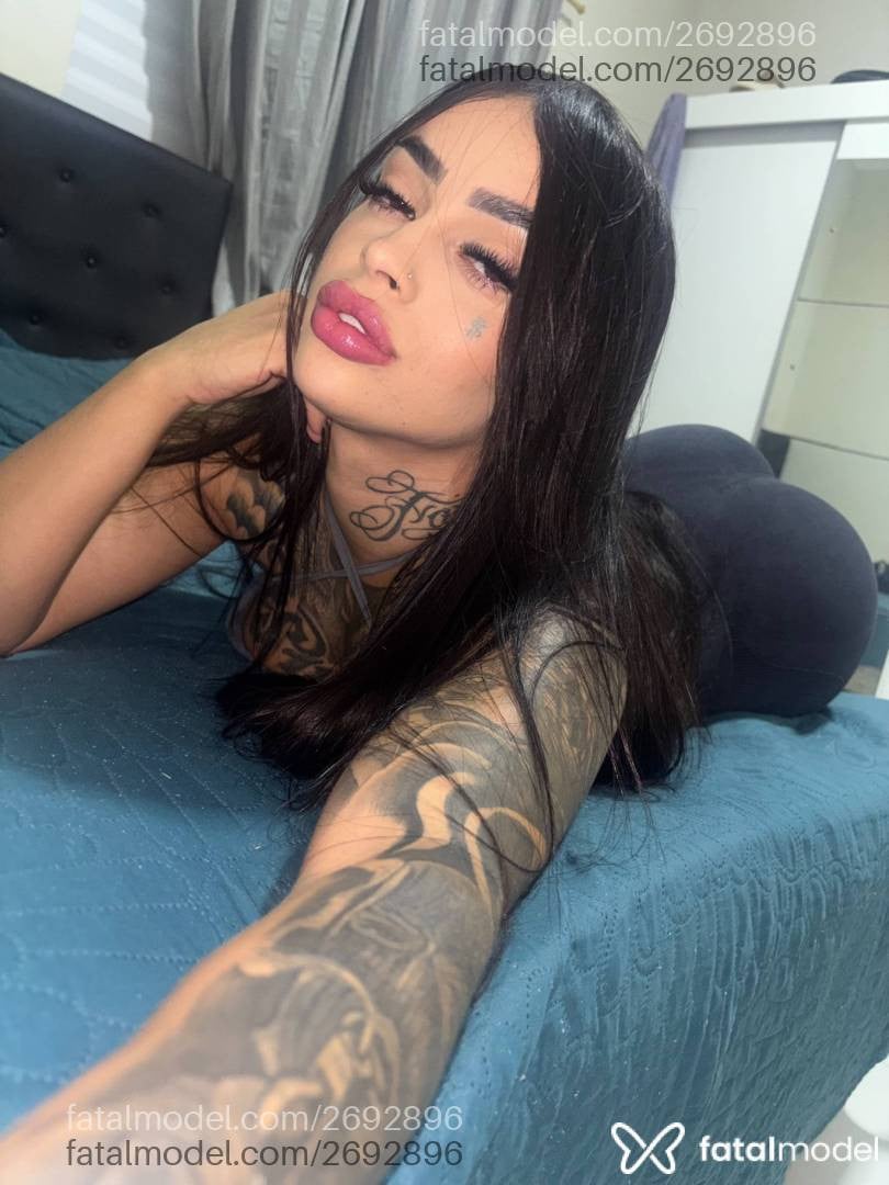 Acompanhante mulher morena (o) de olhos mel - Mirella Fox